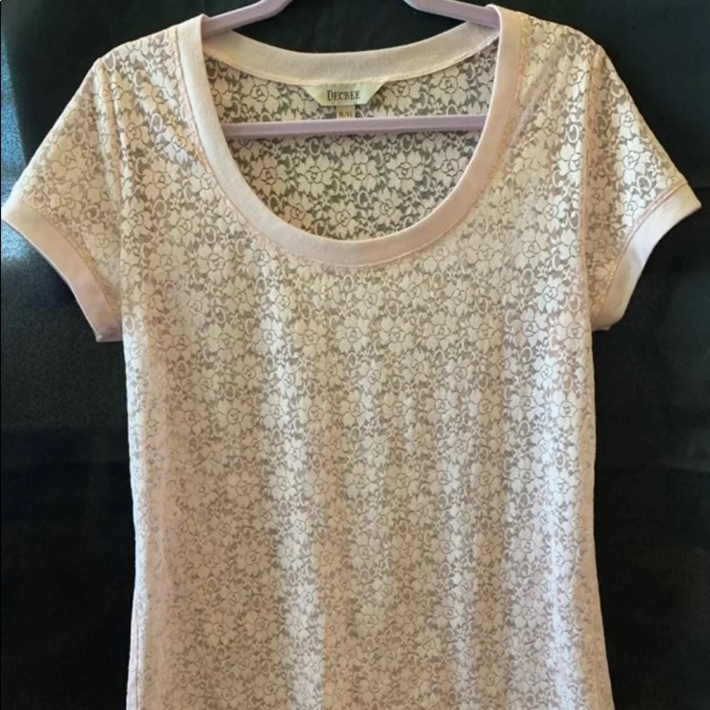 🔴 Lace-like t-shirt